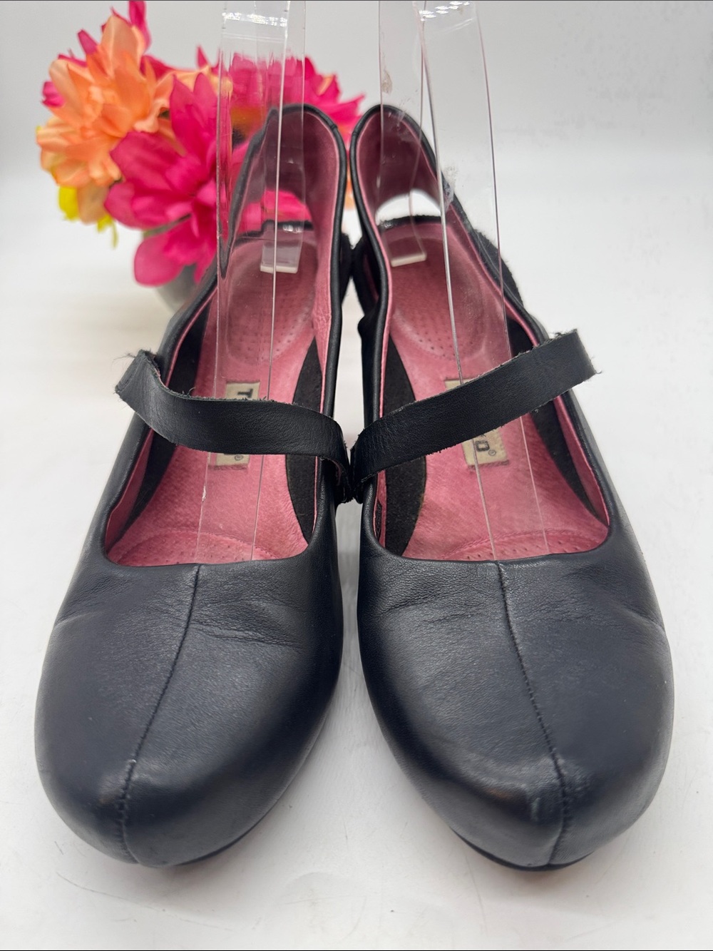 Tsubo Black Leather Mary Jane Heels with Pink Interior Size 9 BHE10010 - Picture 2 of 8